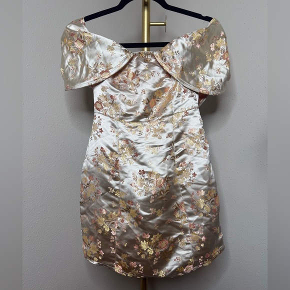 NWT PrettyLittleThing floral Bardot dress - Picture 2 of 7